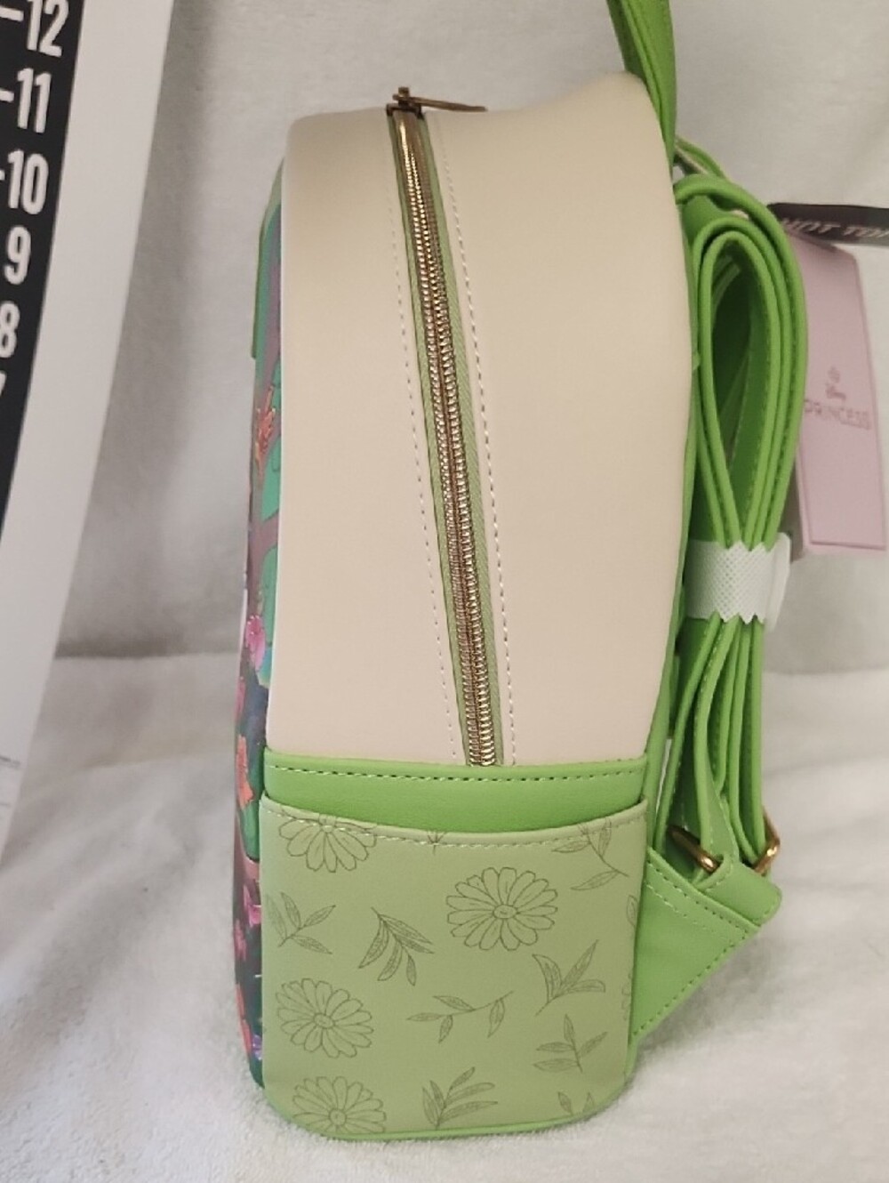 Loungefly Beauty And The Beast Belle Reading Floral Green Mini Backpack - Picture 7 of 8